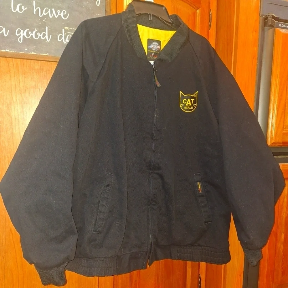 Truckers Only CAT Black Insulated Bomber Jacket In A Size 2XL. EUC.